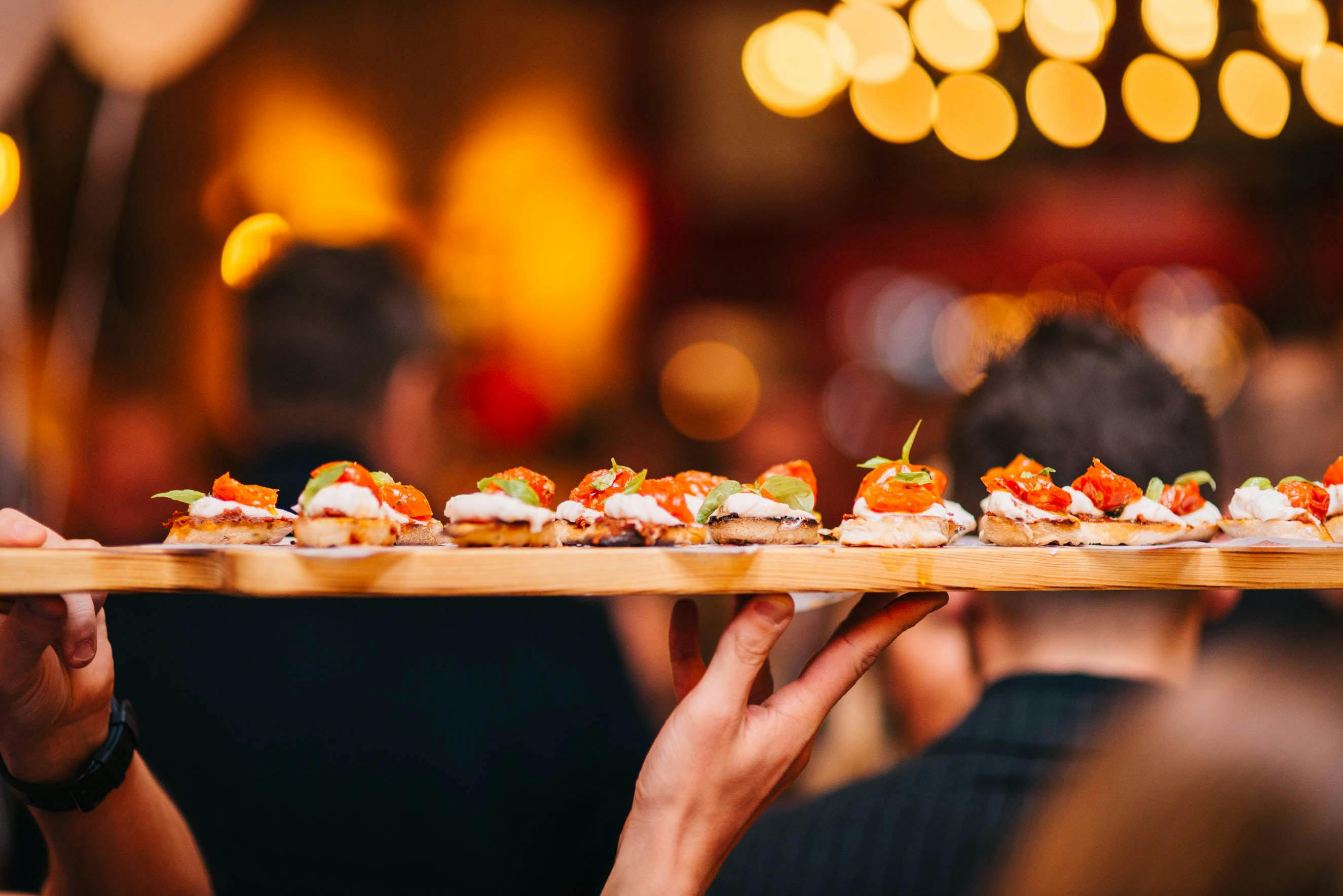 Servizio food negli eventi: errori comuni e soluzioni pratiche