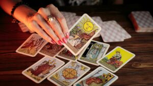 Perchè il mondo femminile è più sensibile alle predizioni dei tarocchi ?